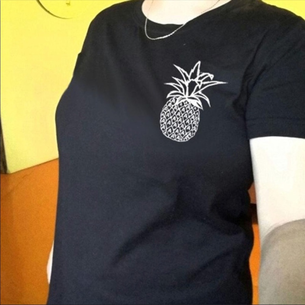 NWT. 🎀 last one size small 🎀 🍍 pineapple top - Picture 3 of 3